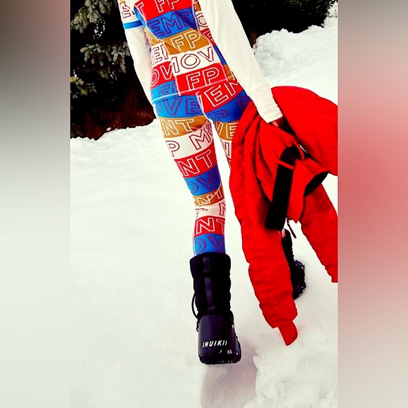 Free People Dawn To Dusk Printed Base Layer Leggings // NWT // FP Movement Logo - Picture 1 of 7
